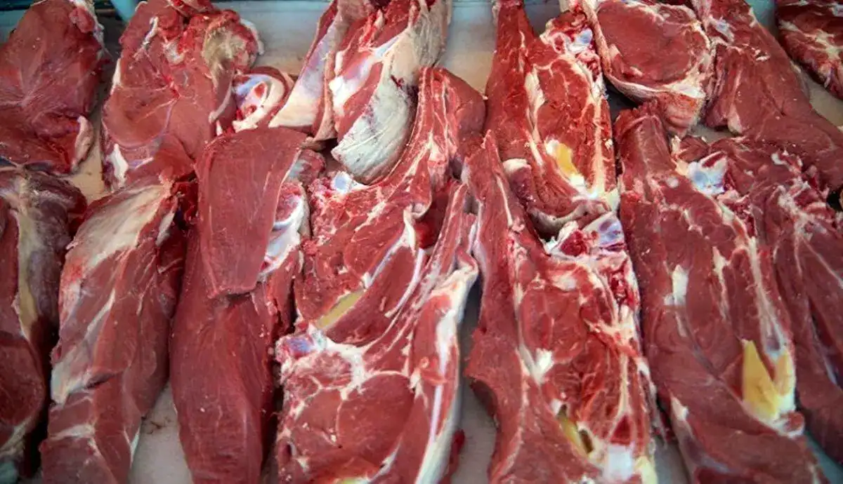 قیمت روز گوشت گوسفندی و گوساله در بازار میوه و تره‌بار تهران