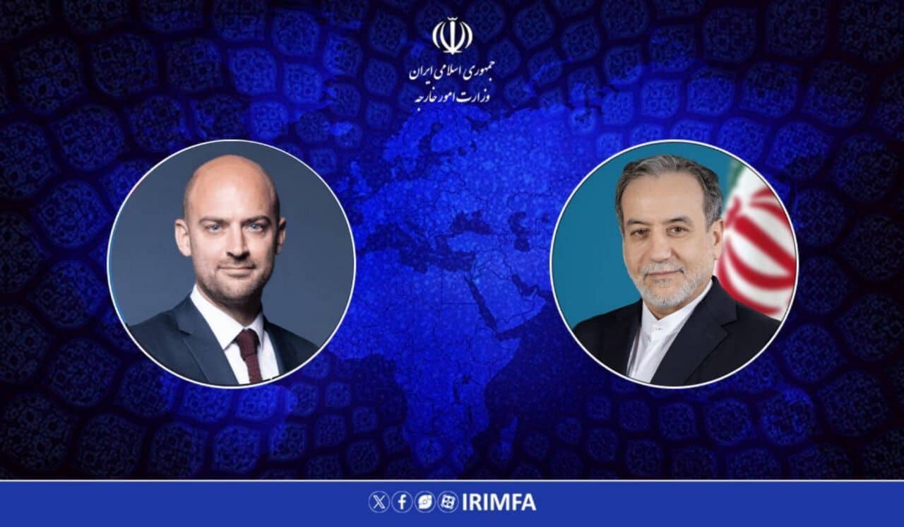 تاکید وزیران خارجه ایران و فرانسه بر ضرورت کاهش تنش‌ها و تقویت صلح و عدالت بین‌المللی