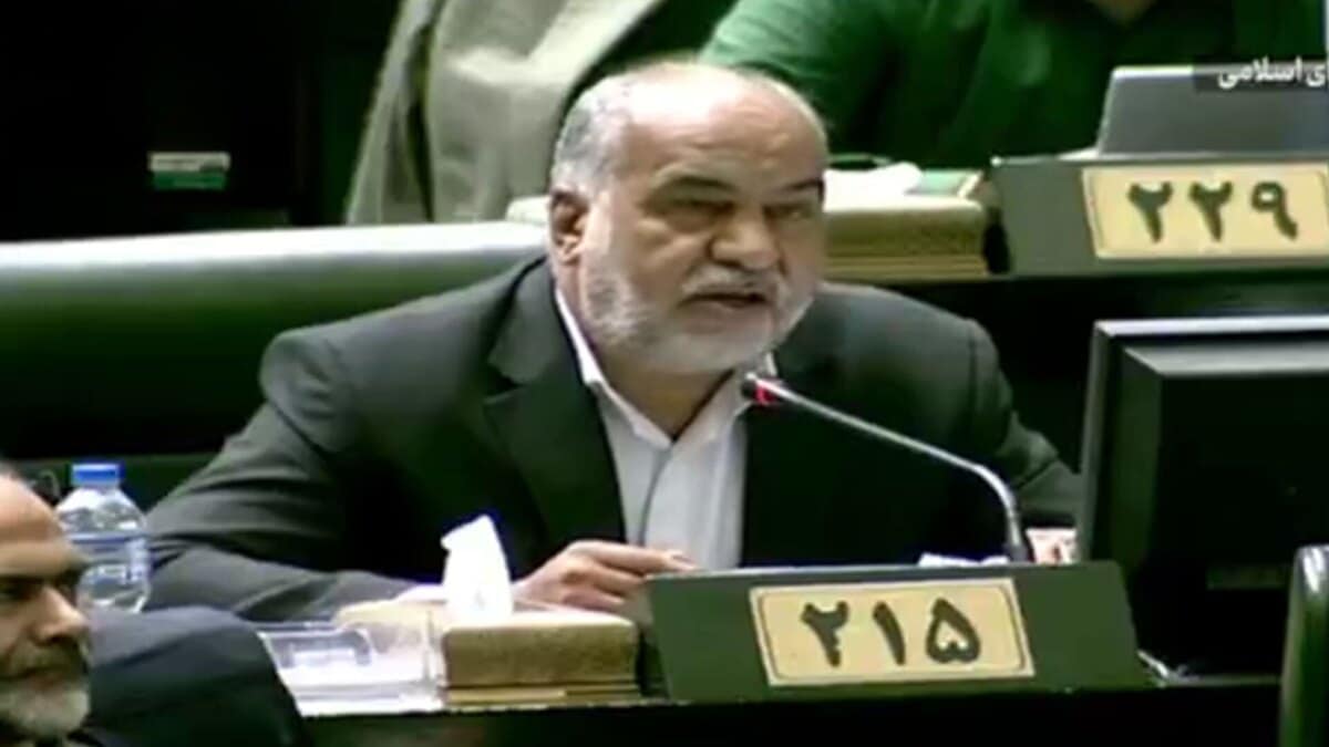 اگر نمی‌توانیم برای بی‌آبی برنامه‌ریزی کنیم، بگوییم تا مردم دعای باران بخوانند!