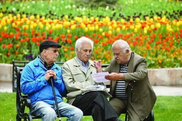 بازنشستگی زودهنگام؛ چرا بعضی کارمندان قبل از ۵۵ سالگی خود را باز خرید می‌کنند؟