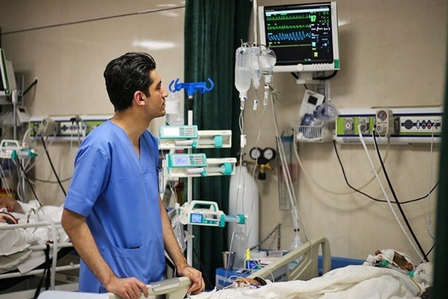 مشکلات معیشتی پرستاران؛ تعطیلی پنج‌شنبه‌ها و بهبود معیشت هنوز بلاتکلیف است