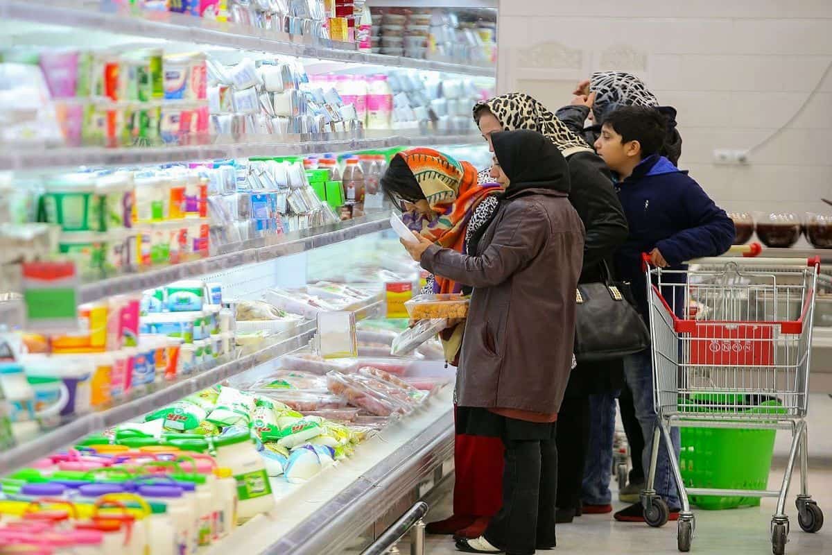 حقوق کارگران زیر تیغ تورم؛ چرا دولت فقط سالی یک‌بار حقوق را افزایش می‌دهد؟
