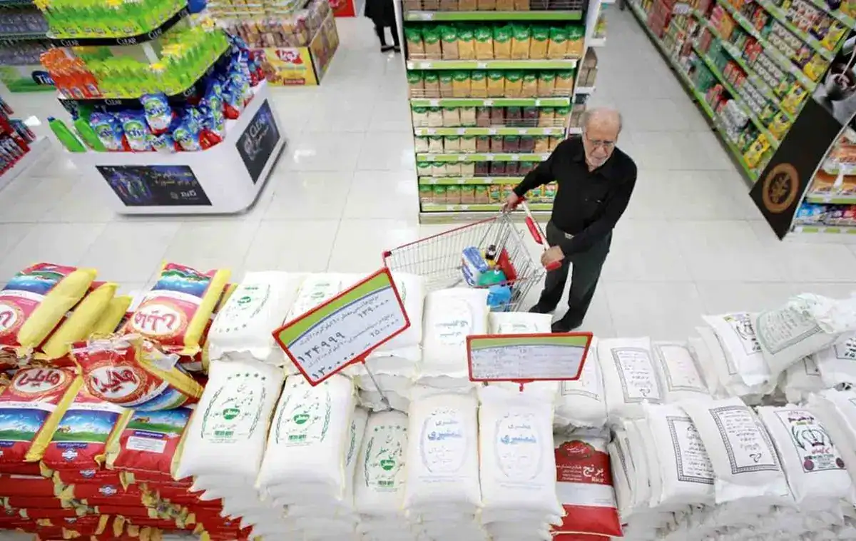 جنگ ارزی بر سر برنج؛ کشمکش بانک مرکزی و واردکنندگان بر سر سفره مردم