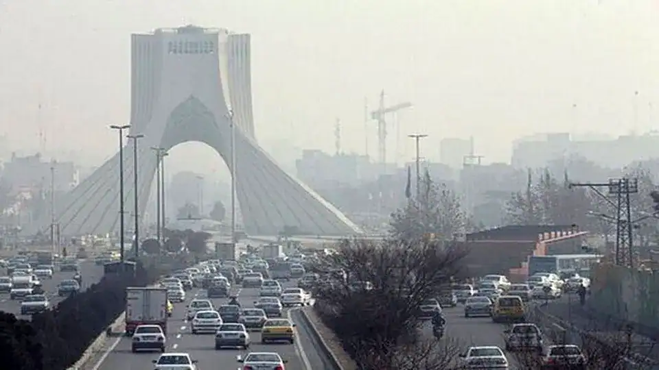 انتقاد پیرهادی به تصمیمات کارگروه اضطرار آلودگی هوای تهران/حداقل دبستانی ها باید تعطیل شوند