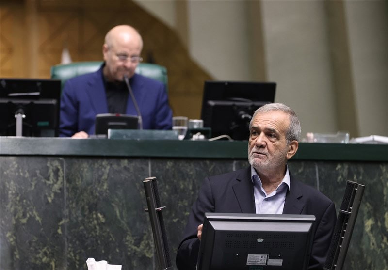 پزشکیان: می‌گویند حقوق را زیاد کنید؛ یکی به من بگوید از کجا پول بیاورم؟