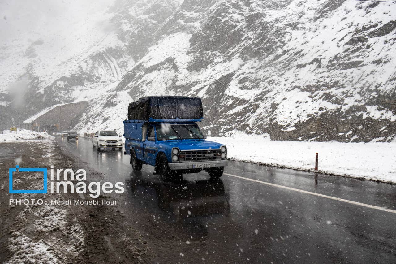 جاده‌های چهار استان کشور زیر بارش برف/تردد بدون زنجیر چرخ ممنوع