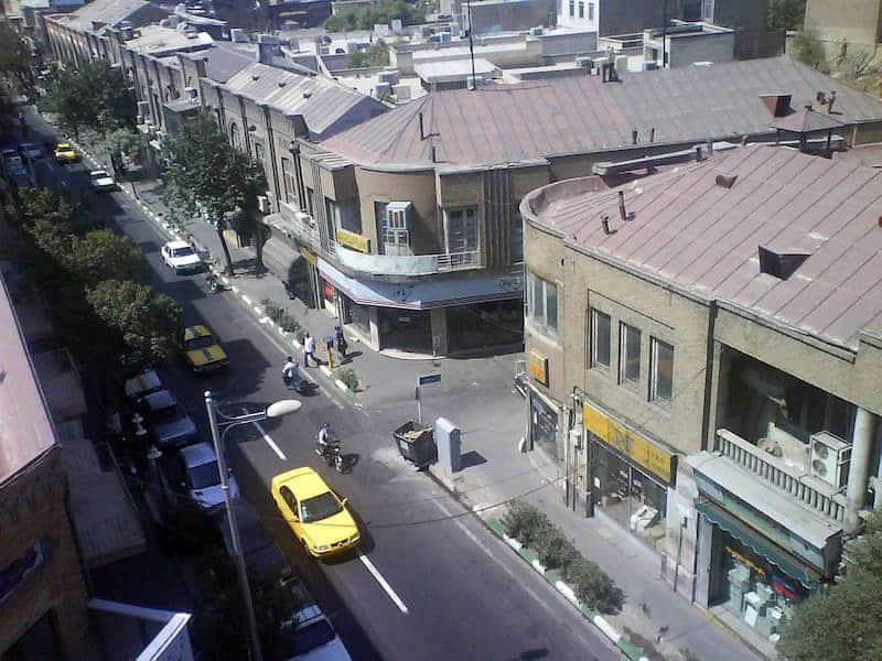 وضعیت عادی در خیابان‌ جمهوری و پاساژهای اطراف