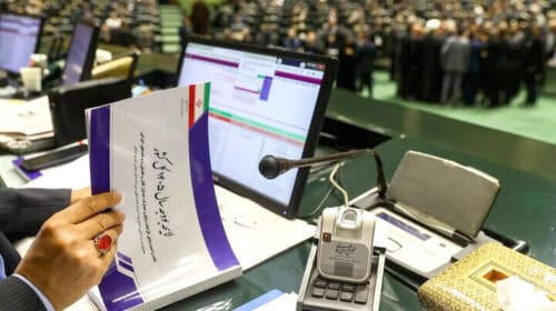 بودجه ۱۴۰۵ چه بلایی سر معیشت می‌آورد؟ دخل خانوار میان حقوق، مالیات و تورم