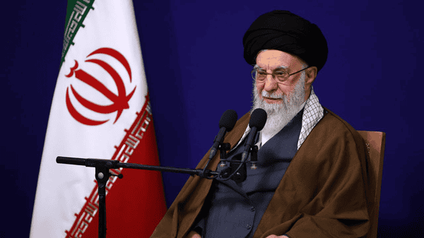 رهبر انقلاب: آیت‌الله میلانی احیاگر حوزه علمیه مشهد بود