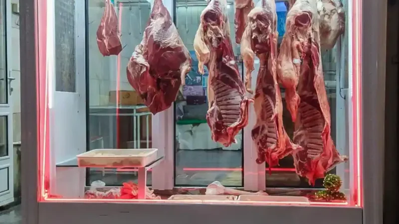 قیمت گوشت قرمز قفل شد؟ آخرین وضعیت بازار گوشت در ۶ دی ۱۴۰۴