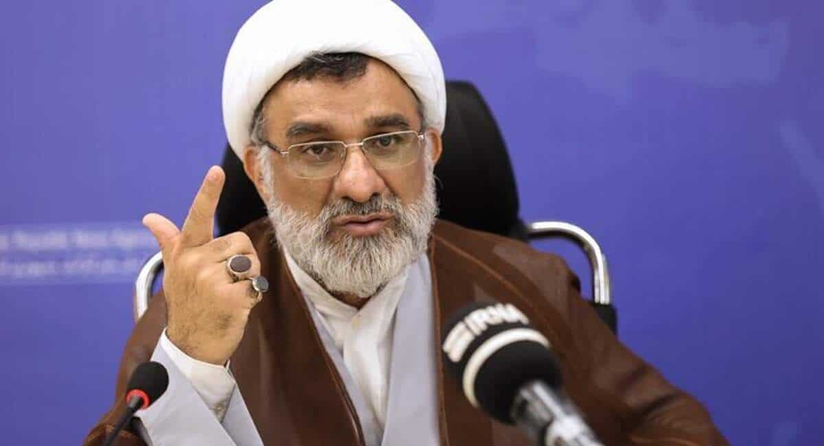 خسروپناه: برای تغییر تاثیر معدل در کنکور تلاش نکنید