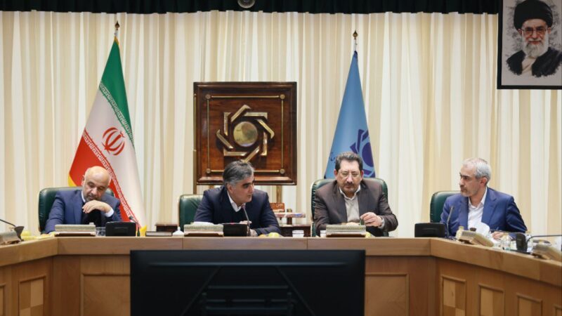 تشکیل فوری جلسۀ تیم اقتصادی دولت با موضوع دلار و معیشت