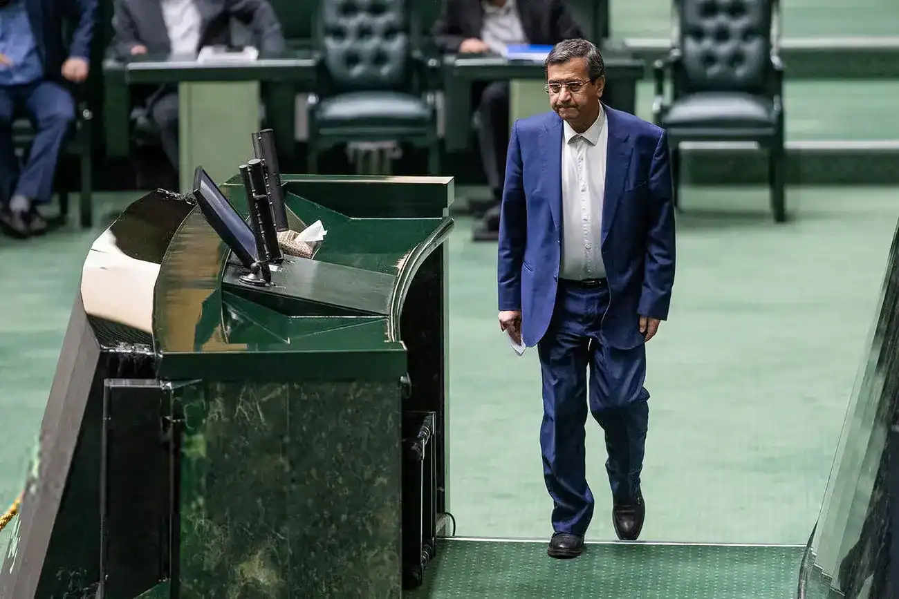 همتی: قول می‌دهم ثبات اقتصادی فراهم شود