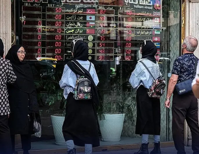 سیگنال ۱۳۶ هزار تومانی دلار؛ موج تازه تورم چگونه در اقتصاد ایران فعال شد؟