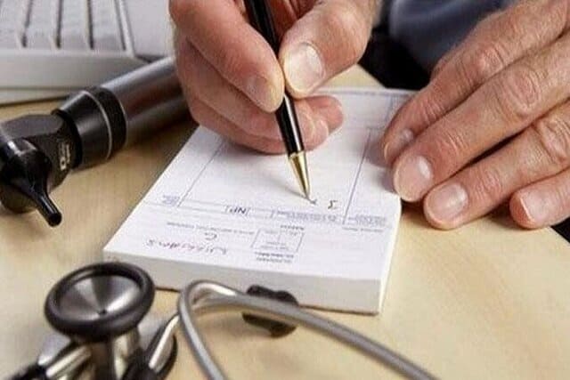 ویزیت میلیونی و مهاجرت پزشکان | درمان در حال طبقاتی شدن؟