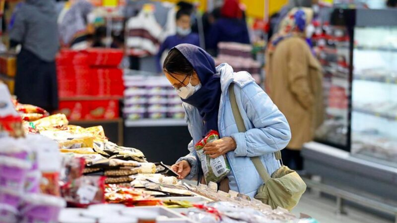 حذف ناگهانی ارز ترجیحی؛ جرقه موج جدید گرانی در اقتصاد ایران