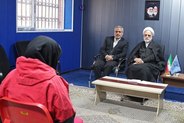 قوه قضاییه: طبق بخشنامه سازمان زندان‌ها الزام زنان به استفاده از چادر ممنوع است