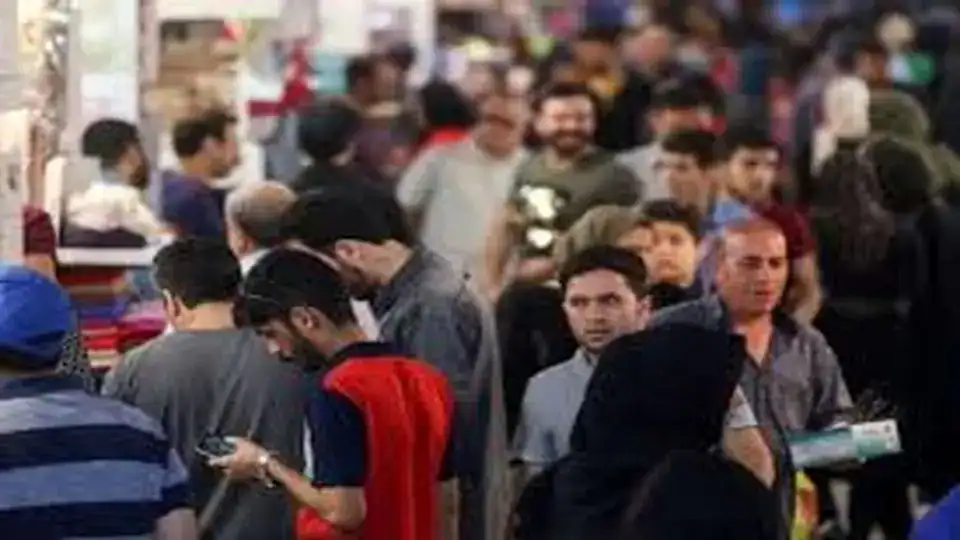 پزشکیان و بازگشت سیاست به مردم؛ شنیدن صداهایی که سال‌ها نادیده گرفته شد