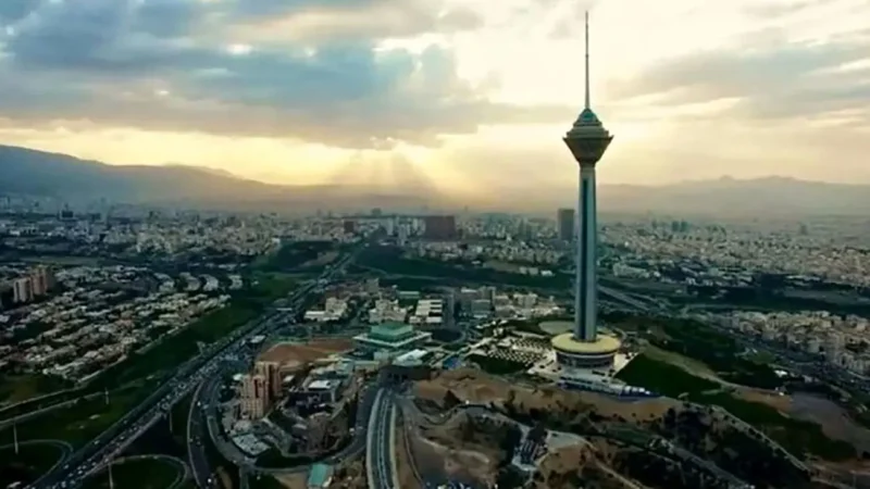 تهران فردا تعطیل نیست