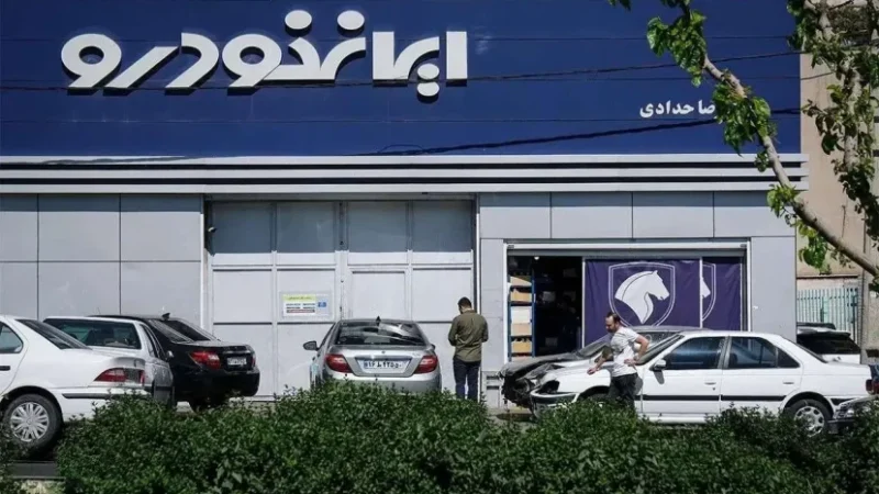 افزایش ۶۰ درصدی قیمت ایران‌خودرو و مسدود شدن سایت؛ این بار دولت می‌تواند جلوی چرخه گرانی را بگیرد؟