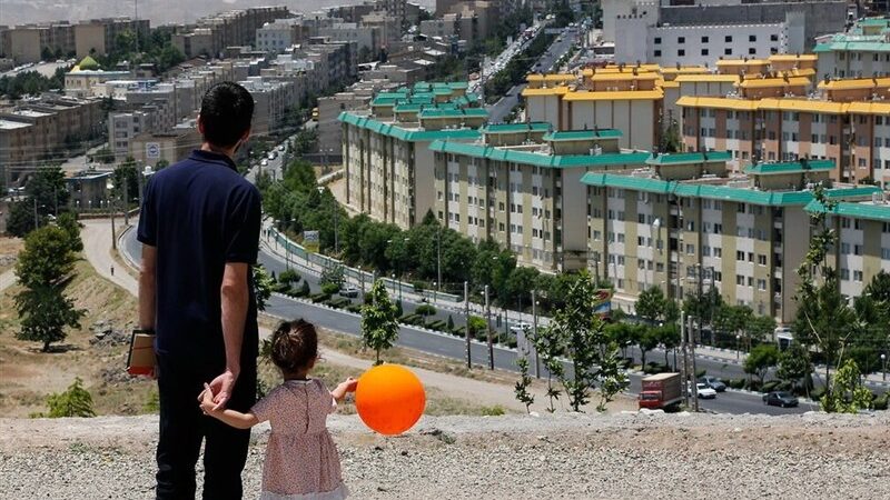 سقوط اوراق وام مسکن به کانال ۱۱۲ هزار تومان؛ وام میلیاردی فقط ۷ متر خانه می‌خرد!