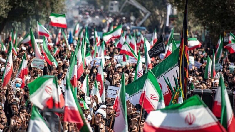 انقلاب اسلامی در گذر نیم‌قرن؛ از فشارهای خارجی تا تثبیت جایگاه منطقه‌ای و علمی ایران