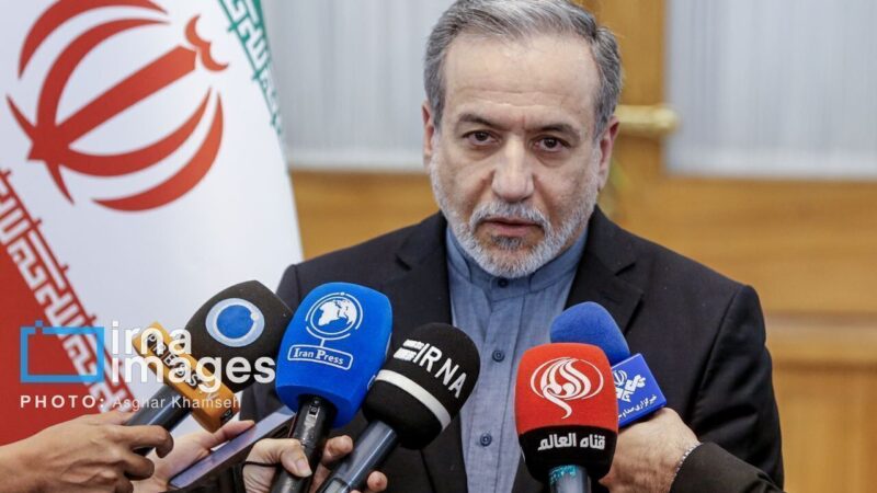 واکنش عراقچی به ادعاهای ترامپ: با مدرک صحبت کنید