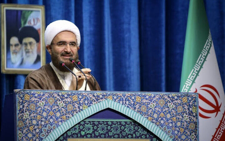 خطیب نماز جمعه تهران: تلاش کنیم با دستیابی به زیست عفیفانه وارد ماه رمضان شویم