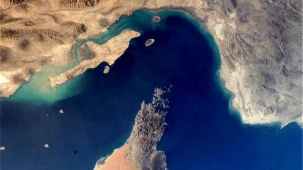 ماجرای ورود غیرمجاز یک کشتی به تنگه هرمز چه بود؟