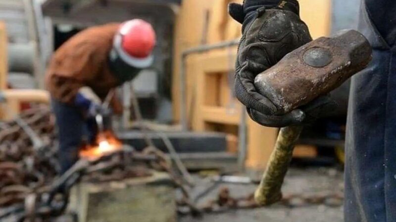 آیا افزایش ۱۰۰ درصدی حقوق کارگران، تورم را شعله‌ورتر می‌کند؟