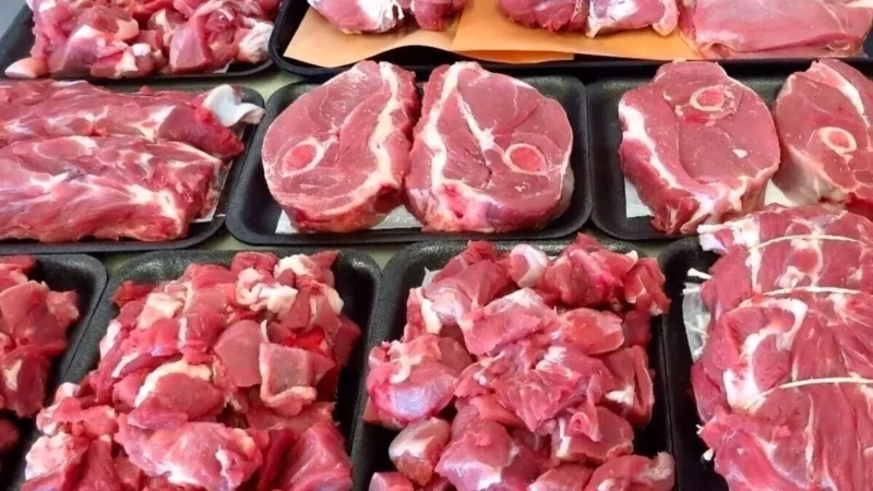 قیمت گوشت قرمز امروز ۶ اسفند ۱۴۰۴ اعلام شد؛ ثبات نرخ گوسفند و گوساله در بازار
