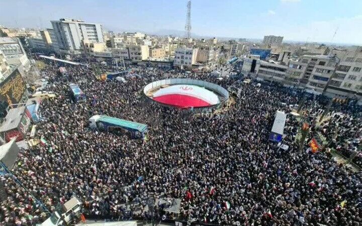 تشییع پرشور و حماسه شهیدان لاریجانی، سلیمانی و شهدای ناو دنا