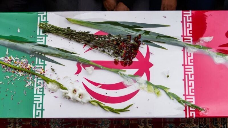 مراسم تشییع پیکر مطهر فرماندهان ظهر امروز در تهران برگزار می‌شود