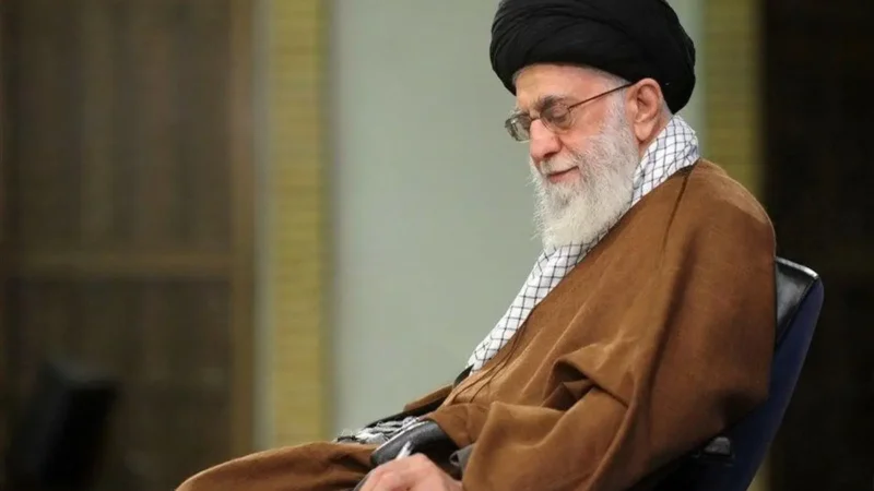 همسر رهبر شهید انقلاب در قید حیات هستند
