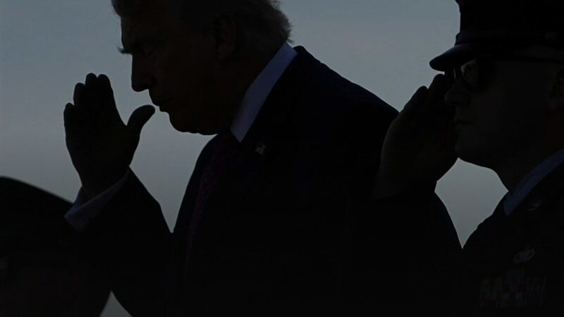 وال استریت ژورنال: ترامپ به شدت نگران آینده جنگ با ایران است
