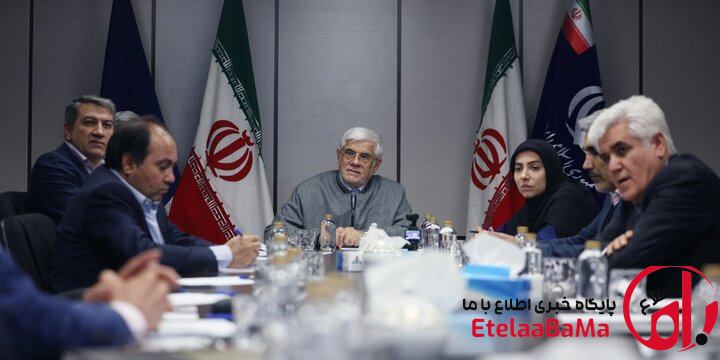 عارف: صنعت نفت در دوران جنگ درخشان ظاهر شد