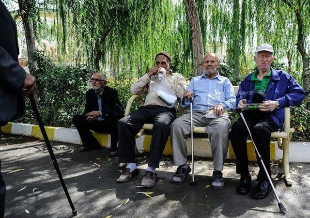 افزایش حقوق بازنشستگان تأمین اجتماعی در بلاتکلیفی؛ وعده‌ها همچنان عقب می‌افتد
