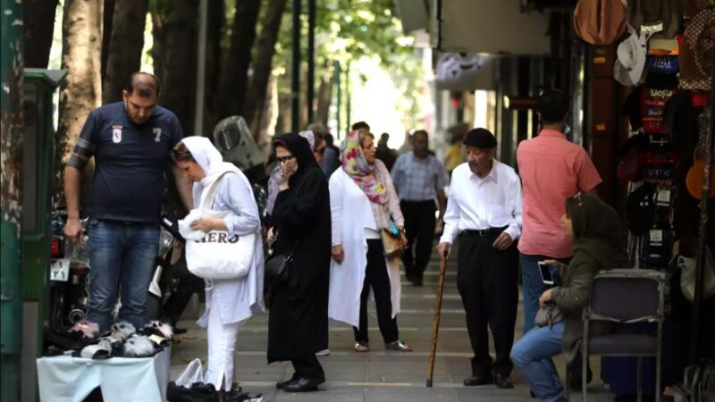زنگ خطر برای طبقه متوسط ایران؛ فرسایش آرامی که سبک زندگی خانوارها را تغییر داد