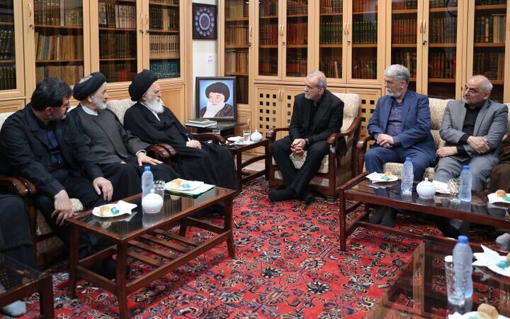 پزشکیان: برخی جریان‌ها از ضددین و وطن‌فروش خواندن تیم مذاکره‌کننده ابایی ندارند