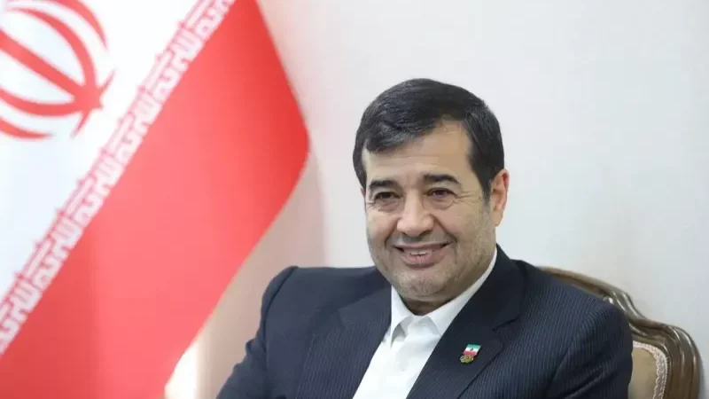 وزیر ورزش: پرچم دیگری جز پرچم ما در ورزشگاه‌ها باشد، می‌توانیم بازی را ادامه ندهیم