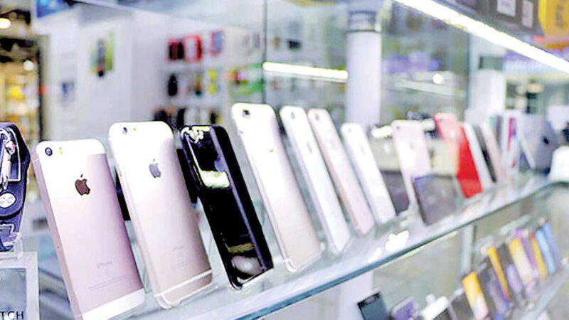 بازار موبایل در شوک کمبود؛ کاهش واردات، قیمت تلفن همراه را به رکوردهای جدید رساند