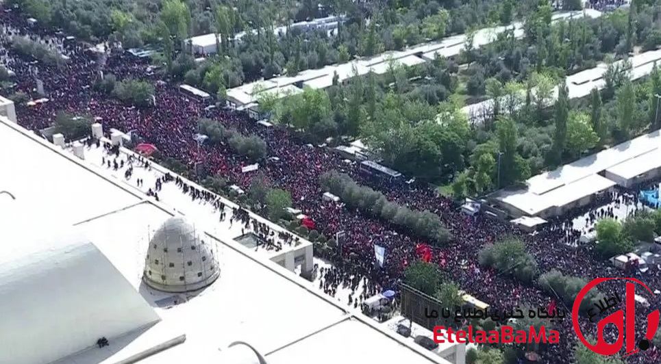 بازتاب گسترده نماز بر پیکر رهبر شهید در رسانه‌های جهان | از پوشش زنده تا تحلیل پیامدهای سیاسی