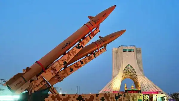 ترامپ از دیپلماسی با ایران فاصله گرفت؟ روایت تازه از گزینه نظامی و آینده مذاکرات