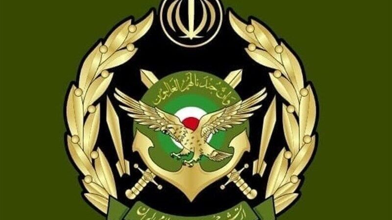 مشاور فرمانده کل ارتش: نیروهای مسلح با اقتدار مقابل دشمن ایستاده‌اند