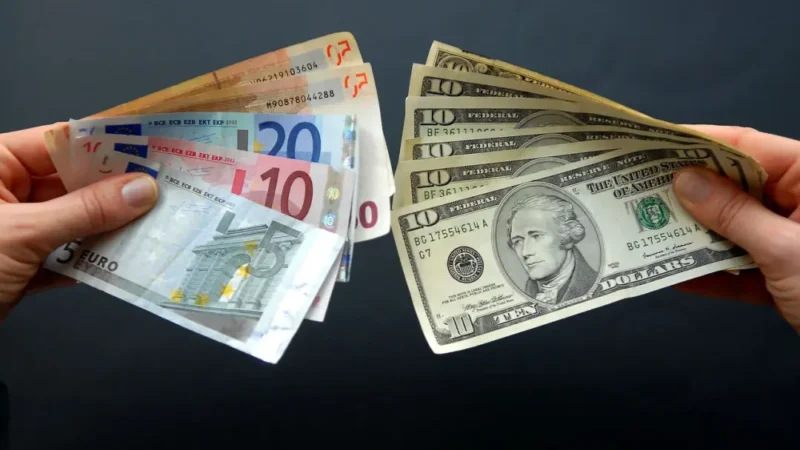 پیش‌بینی قیمت دلار امروز؛ بازار ارز در آستانه موج جدید افزایش؟