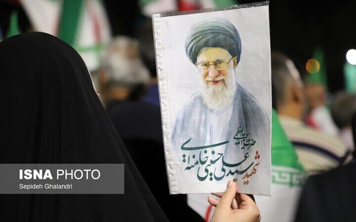 امدادرسانی هوایی و ریلی در مراسم تشییع رهبر شهید / فعالیت مراکز درمانی در تعطیلات تهران