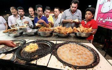 ریزش ۴۵ درصدی مشتریان اغذیه‌فروشی‌ها؛ منوهای اقتصادی جای غذاهای فانتزی را گرفتند