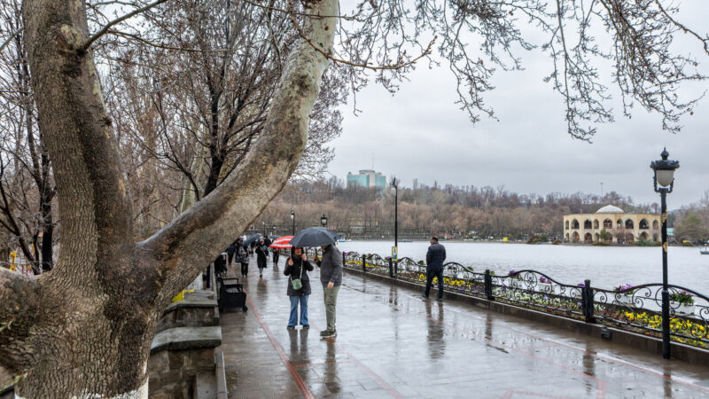 رگبار و رعدوبرق در شمال و جنوب/ وزش باد شدید