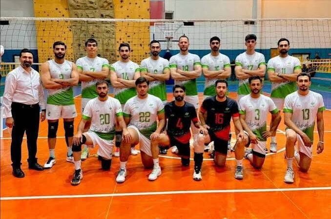 در بازی رفت مرحله نیمه‌نهایی سوپرلیگ والیبال استان فارس: شروع مقتدرانه فولاد غدیر نی‌ریز با پیروزی مقابل انقلاب نوین کازرون