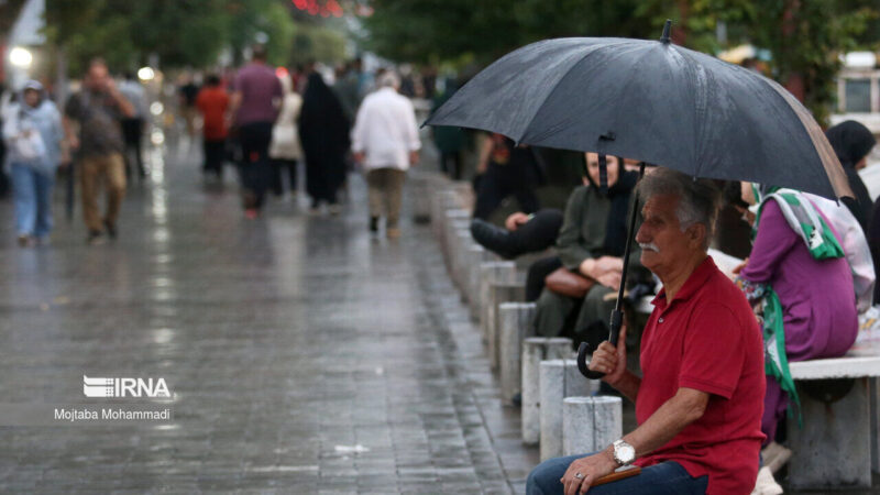تهران بارانی می‌شود